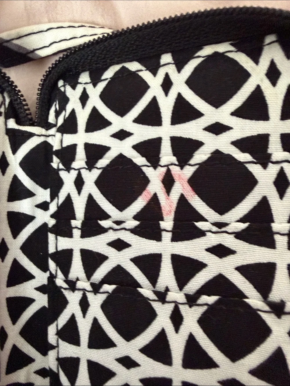 Vera Bradley Black & White Quilted ID Wristlet Phone Case with Lanyard